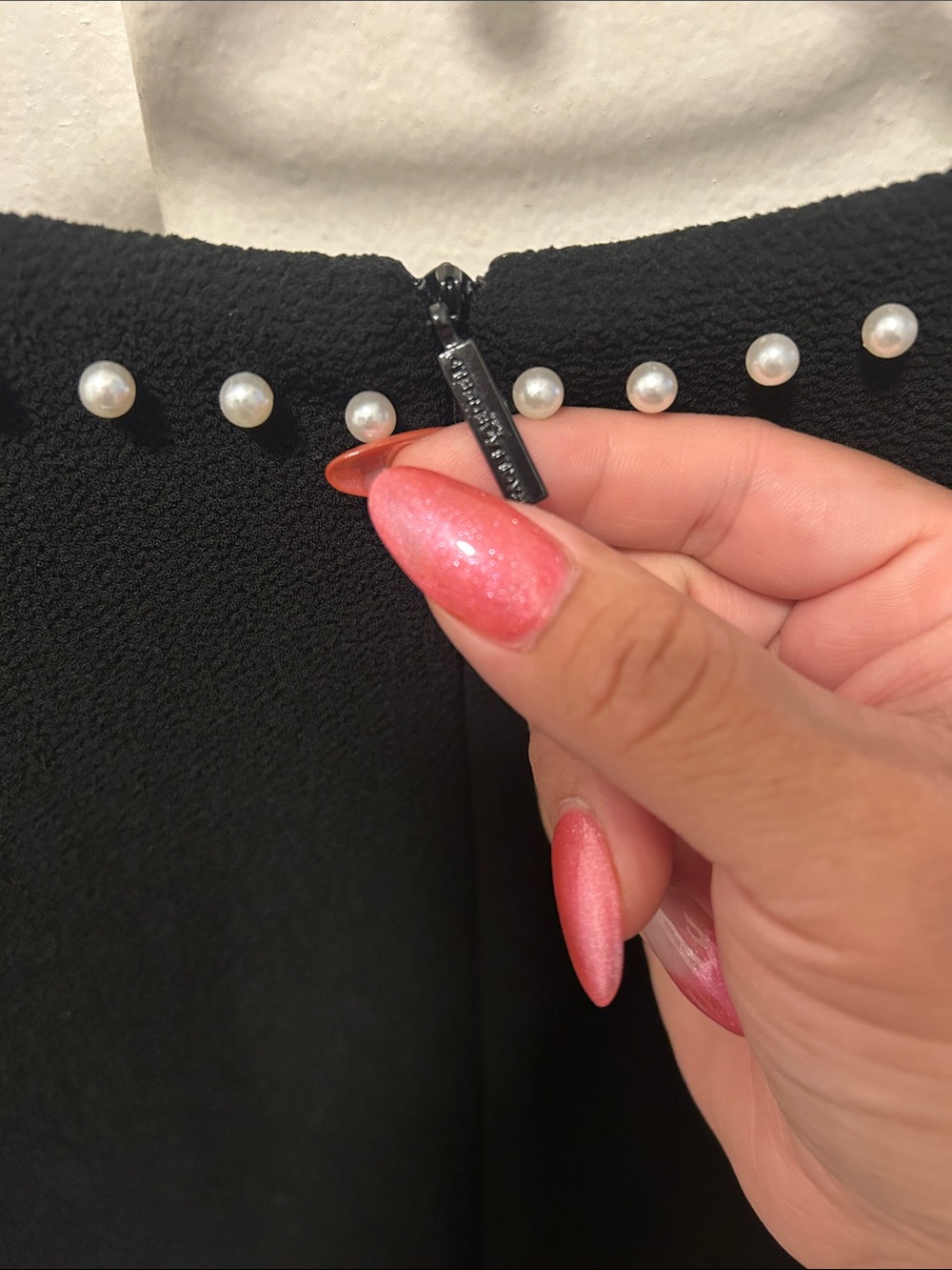 Karl Lagerfeld Black Mini Dress with pearl Stud Trim. PTP 22 size 16. NWT
38 L - Picture 6 of 10
